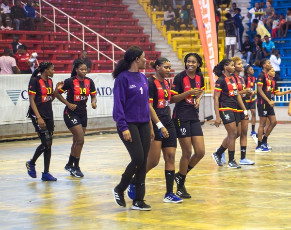 Senhoras do andebol rumam para Marrocos