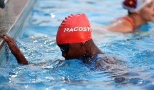 1° de Agosto sagra-se campeão provincial de natação, em masculinos